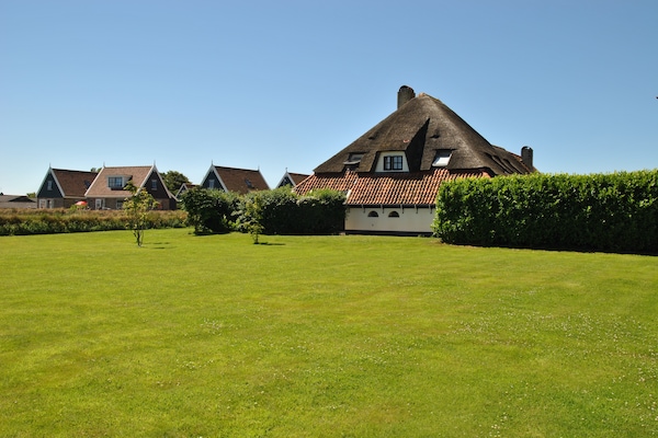 Foto van Boerderij Lodge bij de Dijk Texel - Vakantiehuis in Oost-Texel - GardenSummer