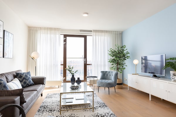 Foto van Gerestyled appartement met geweldig uitzicht - Vakantiehuis in Den Haag - LivingRoom