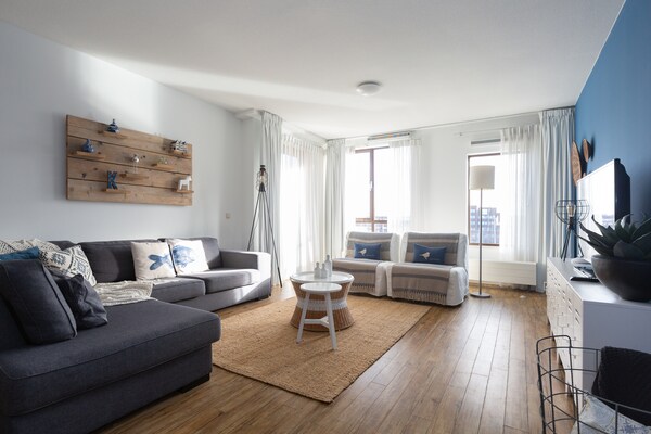 Foto van Appartement in Nederland met Marina Uitzicht - Vakantiehuis in Den Haag - LivingRoom