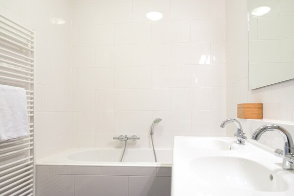 Foto van Appartement in Scheveningse Haven - Vakantiehuis in Den Haag - BathRoom