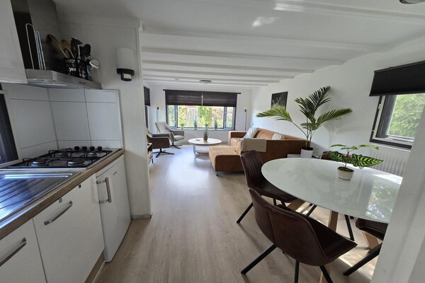 Foto van Thuis in het dansende bos - Vakantiehuis in Garderen - DiningRoom