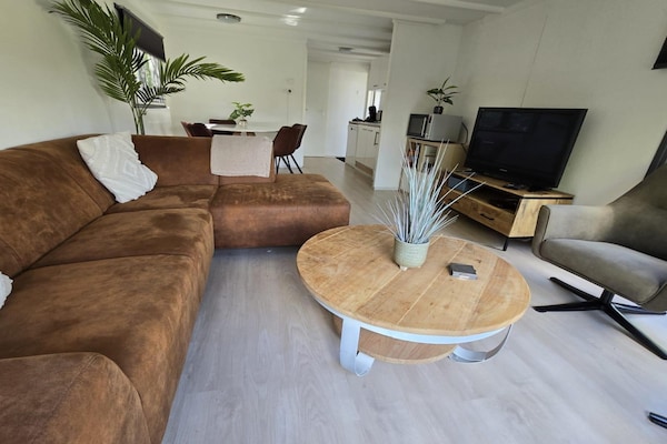 Foto van Thuis in het dansende bos - Vakantiehuis in Garderen - LivingRoom