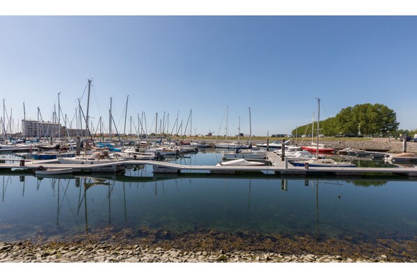 Foto van Appartement Sint Annaland met Havenzicht - Vakantiehuis in St. Annaland - AreaSummer1KM