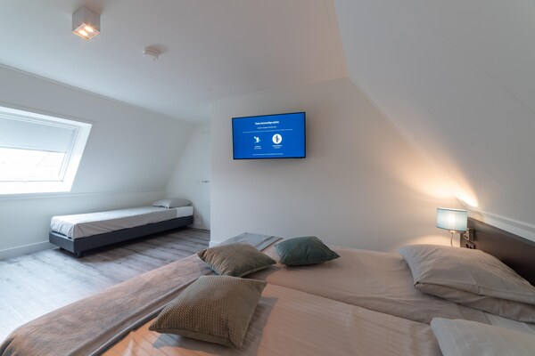 Foto van Villa in Colijnsplaat bij de Zee - Vakantiehuis in Colijnsplaat - BedRoom