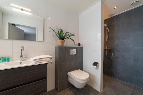 Foto van Villa in Colijnsplaat bij de Zee - Vakantiehuis in Colijnsplaat - BathRoom