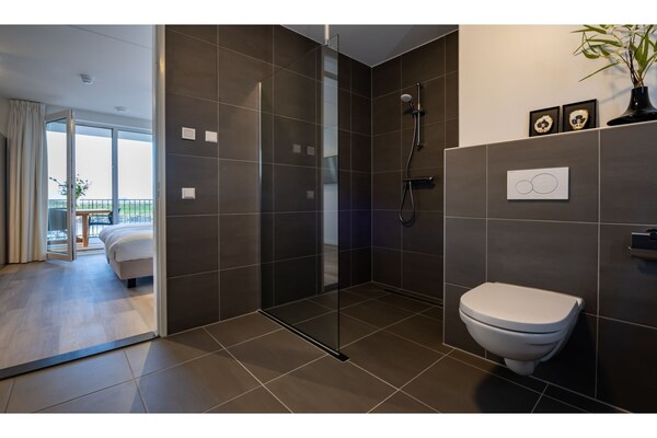 Foto van Loft in Kamperland bij Haven & Strand - Vakantiehuis in Kamperland - BathRoom