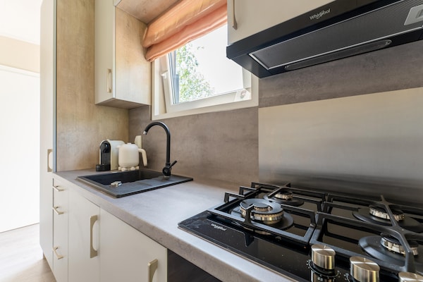 Foto van Luxe chalet nabij Ouddorp met tuin - Vakantiehuis in Goedereede - Kitchen