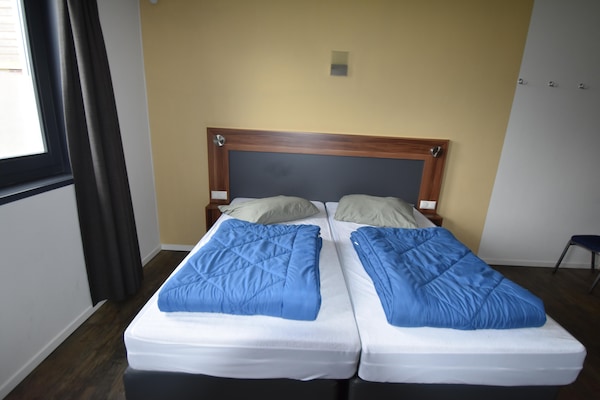 Foto van Vakantiehuis voor groepen met sauna en zwembad - Vakantiehuis in Havelte - BedRoom