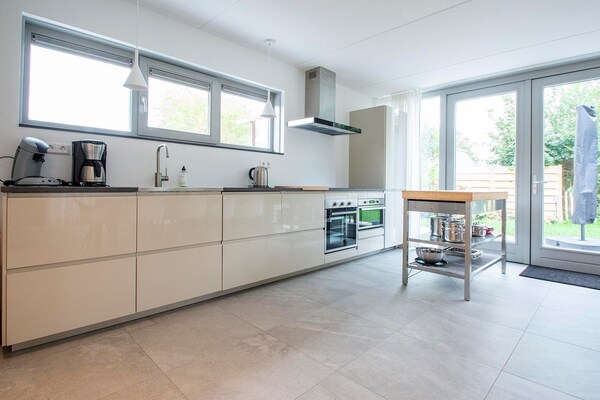 Foto van Vakantiehuis bij Groote Keeten Strand - Vakantiehuis in Callantsoog - Kitchen