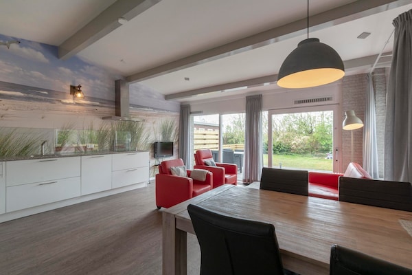 Foto van Vakantiehuis op autovrij park Garnekuul - Vakantiehuis in Callantsoog - DiningRoom