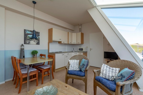 Foto van Dorpsplein 23E op het plein van Callantsoog - Vakantiehuis in Callantsoog - DiningRoom