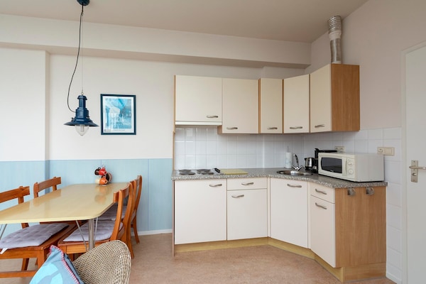 Foto van Dorpsplein 23E op het plein van Callantsoog - Vakantiehuis in Callantsoog - Kitchen