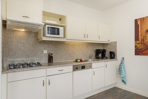 Foto van Huis in Volendam met Uitzicht op Water - Vakantiehuis in Volendam - Kitchen