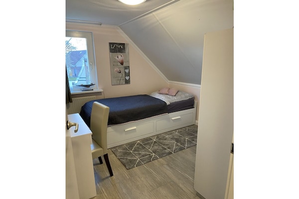 Foto van Carpe Diem met steiger en boot - Vakantiehuis in Medemblik - Untagged