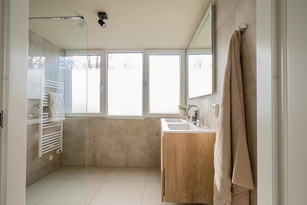 Foto van Stijlvol huis aan de kust met tuin - Vakantiehuis in Sint Maarten - BathRoom