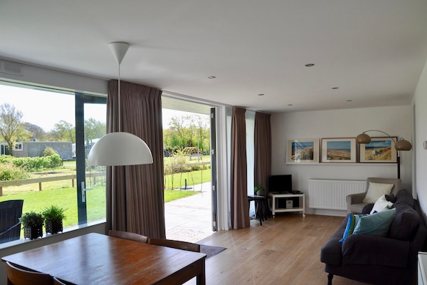 Foto van Bungalow in Callantsoog bij Zandstranden - Vakantiehuis in Callantsoog - LivingRoom