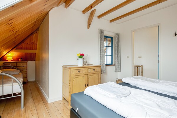 Foto van Sfeervolle vakantiewoning in een voormalige boerderij, midden in de natuur. - BedRoom