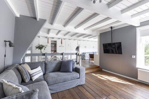 Foto van Boerderij in Groet vlakbij zee en bos - Vakantiehuis in Groet (Schoorl) - LivingRoom