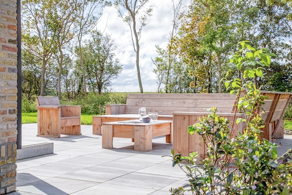 Foto van Villa op Texel bij Waddenzee & Vogelgebied - Vakantiehuis in Oosterend - TerraceBalcony