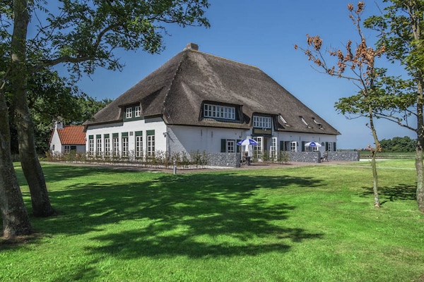 Foto van Boerderij op Texel bij De Slufter - Vakantiehuis in De Cocksdorp Texel - GardenSummer
