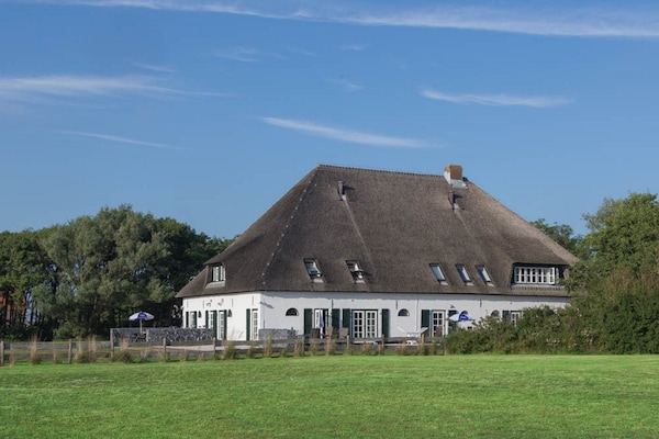 Foto van Boerderij op Texel bij De Slufter - Vakantiehuis in De Cocksdorp Texel - GardenSummer