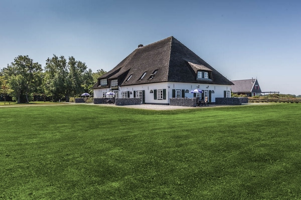Foto van Boerderij op Texel bij De Slufter - Vakantiehuis in De Cocksdorp Texel - GardenSummer
