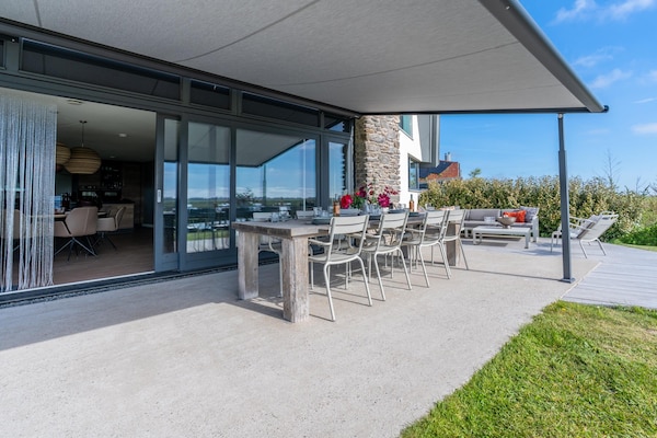 Foto van Moderne, luxe en duurzame natuurvilla - Vakantiehuis in De Waal - Terrace