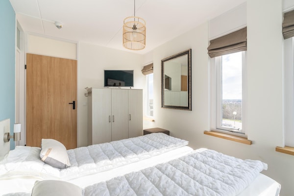 Foto van 4 Persoons appartement met eilandzicht - Vakantiehuis in De Koog - BedRoom