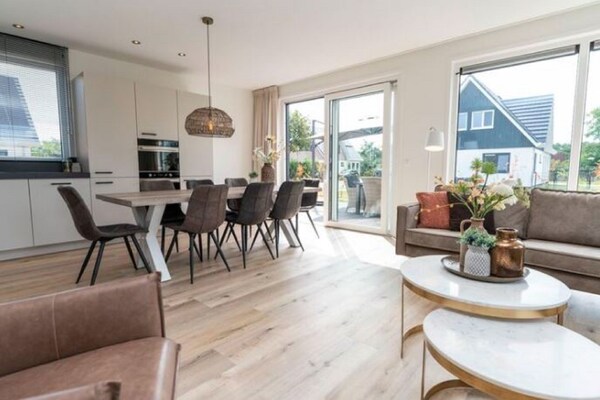 Foto van Vakantiehuis in De Koog met Sauna - Vakantiehuis in De Koog Texel - DiningRoom