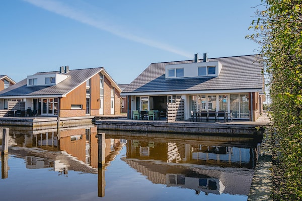 Foto van Ruime retraite aan het meer - Vakantiehuis in Uitgeest - AreaSummer1KM