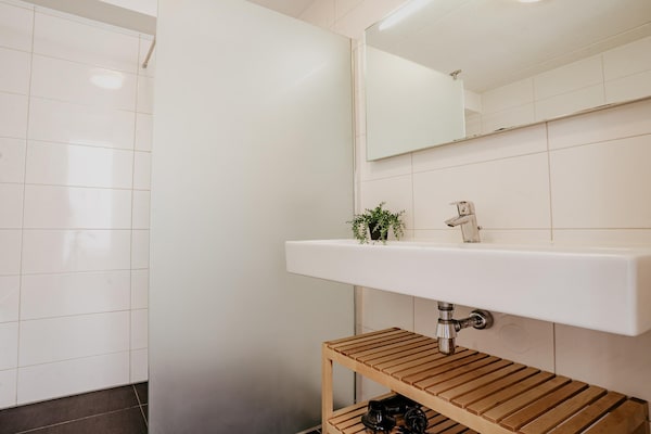 Foto van Ruime retraite aan het meer - Vakantiehuis in Uitgeest - BathRoom