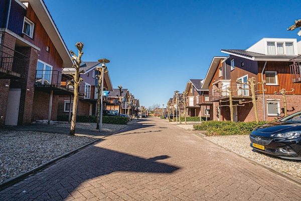 Foto van Ruime retraite aan het meer - Vakantiehuis in Uitgeest - AreaSummer1KM
