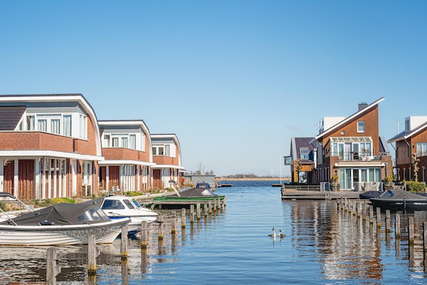 Foto van Ruime retraite aan het meer - Vakantiehuis in Uitgeest - AreaSummer5KM
