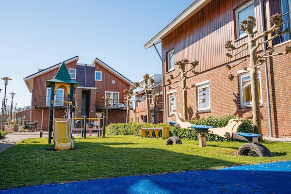 Foto van Ruime retraite aan het meer - Vakantiehuis in Uitgeest - AreaSummer1KM