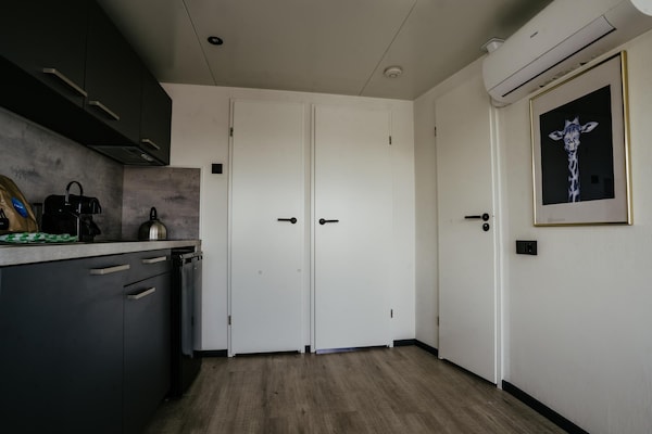 Foto van Luxe woonbootvakantie - Vakantiehuis in Uitgeest - Kitchen