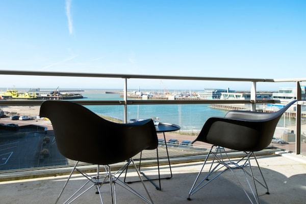 Foto van Appartement met zeezicht en balkon - Vakantiehuis in Scheveningen - ExteriorSummer