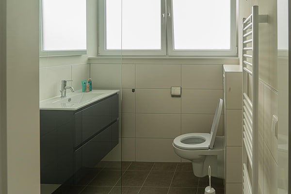 Foto van Lakeview villa met zwem- en vissteiger - Vakantiehuis in Simonshaven - BathRoom