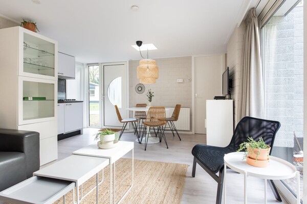 Foto van Bungalow bij Veluwezand - Vakantiehuis in Kootwijk - LivingRoom