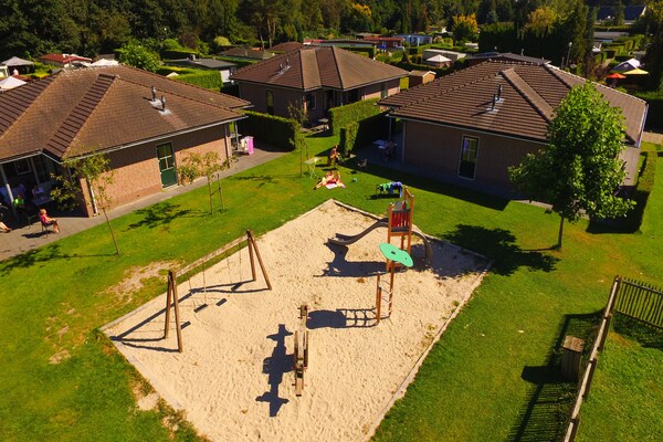 Foto van Bungalow in Nederland met Tuin & Terras - Vakantiehuis in Voorthuizen - ParkFacilities