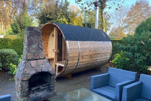 Foto van Boshut met huisdieren - Vakantiehuis in Voorthuizen - Wellness