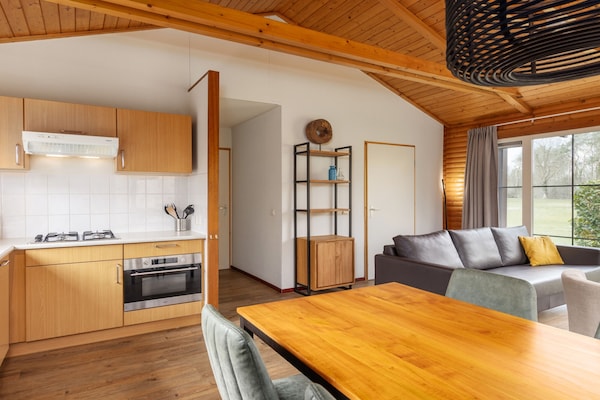 Foto van Bungalow in Veluwe bij Harderwijk - Vakantiehuis in Putten - LivingRoom