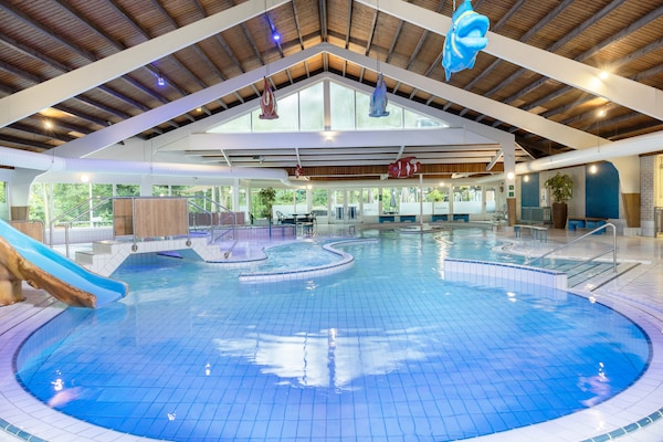 Foto van Bosbungalow met zwembad - Vakantiehuis in Putten - ParkFacilities