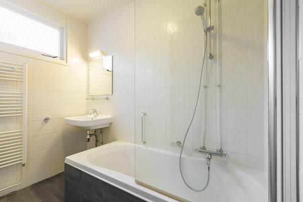 Foto van Bosretraite met open haard - Vakantiehuis in Putten - BathRoom
