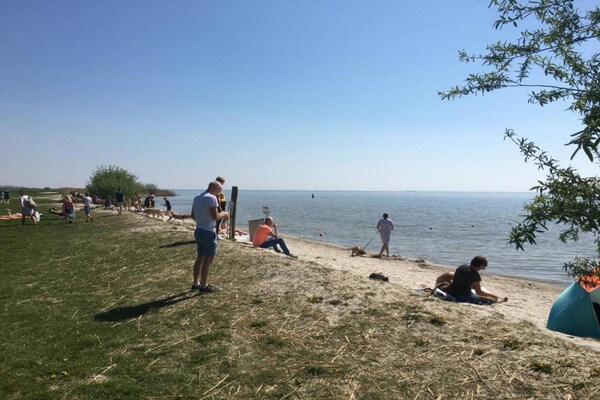 Foto van Waterlodge in Nederland met Paddleboarden - Vakantiehuis in Zeewolde - AreaSummer20KM