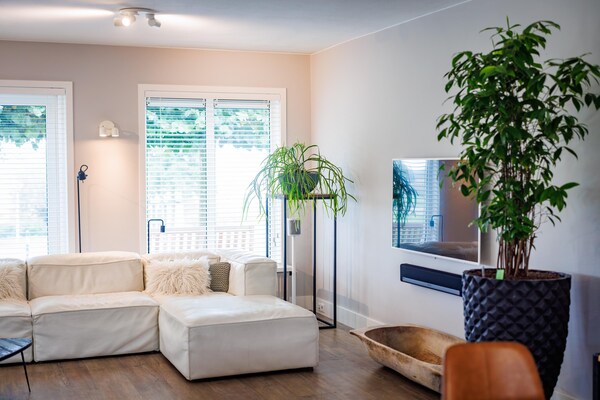 Foto van Ruime villa aan het meer - Vakantiehuis in Maurik - LivingRoom