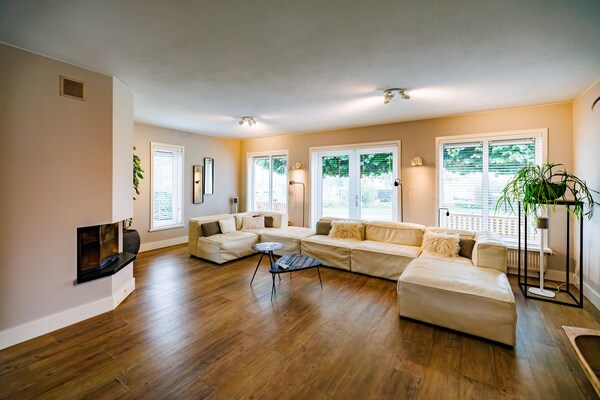 Foto van Ruime villa aan het meer - Vakantiehuis in Maurik - LivingRoom