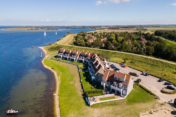 Foto van Vakantiehuis bij Grevelingenmeer & Brouwersdam - Vakantiehuis in Brouwershaven - AreaSummer1KM