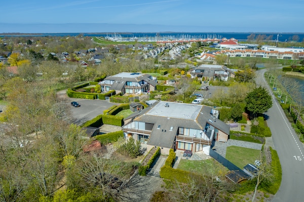 Foto van Vakantiehuis bij Grevelingenmeer & Brouwersdam - Vakantiehuis in Brouwershaven - ExteriorSummer