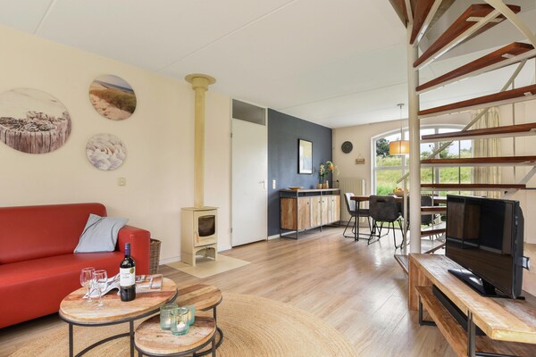 Foto van Gezellig huis vlakbij het meer - Vakantiehuis in Brouwershaven - LivingRoom