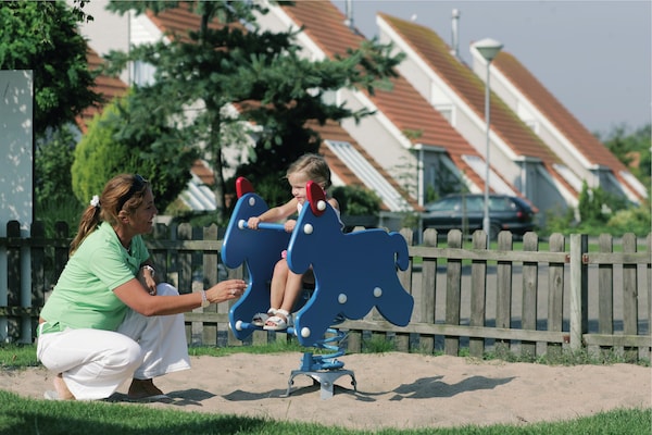 Foto van Villa in Zeeland dicht bij het strand - Vakantiehuis in Scharendijke - ParkFacilities